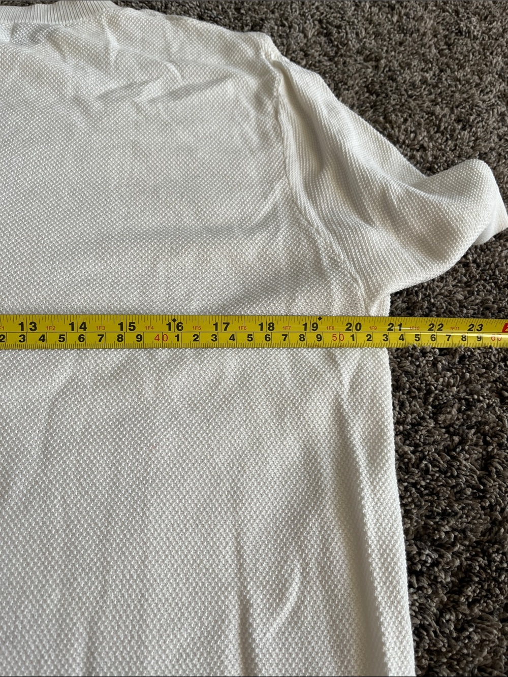 H&M Men's Short-Sleeve Crewneck Knit Shirt in Cream. Like new. Small - Picture 7 of 7
